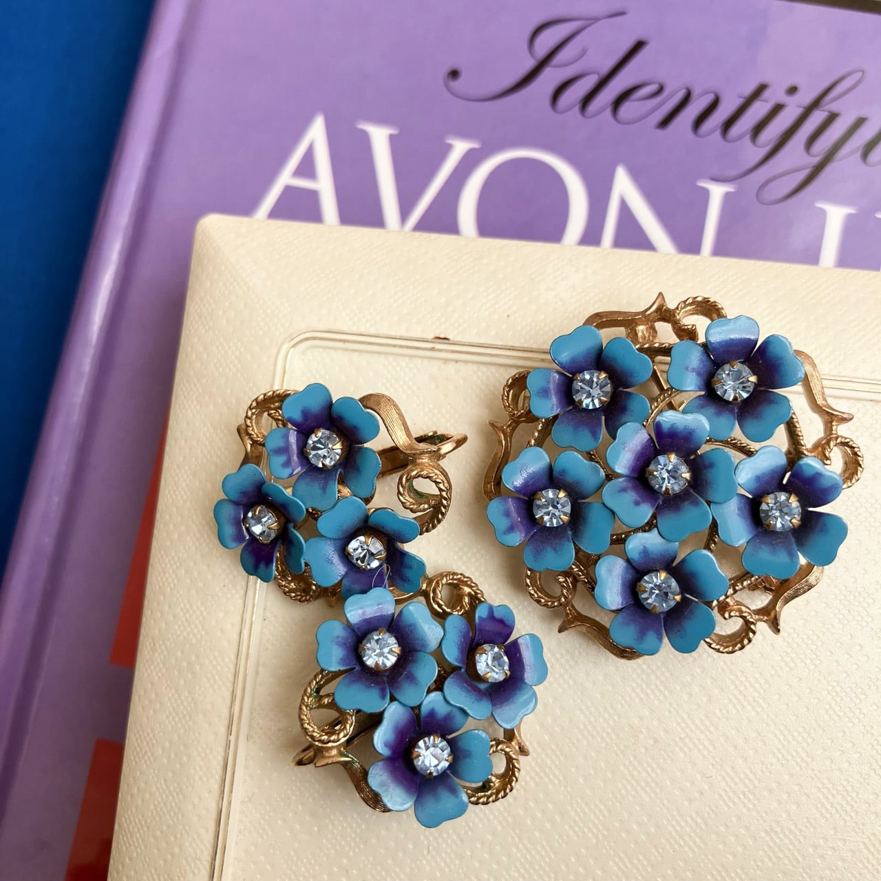 AVON” Love Blossoms brooch[b-471] ヴィンテージブローチ | LEO