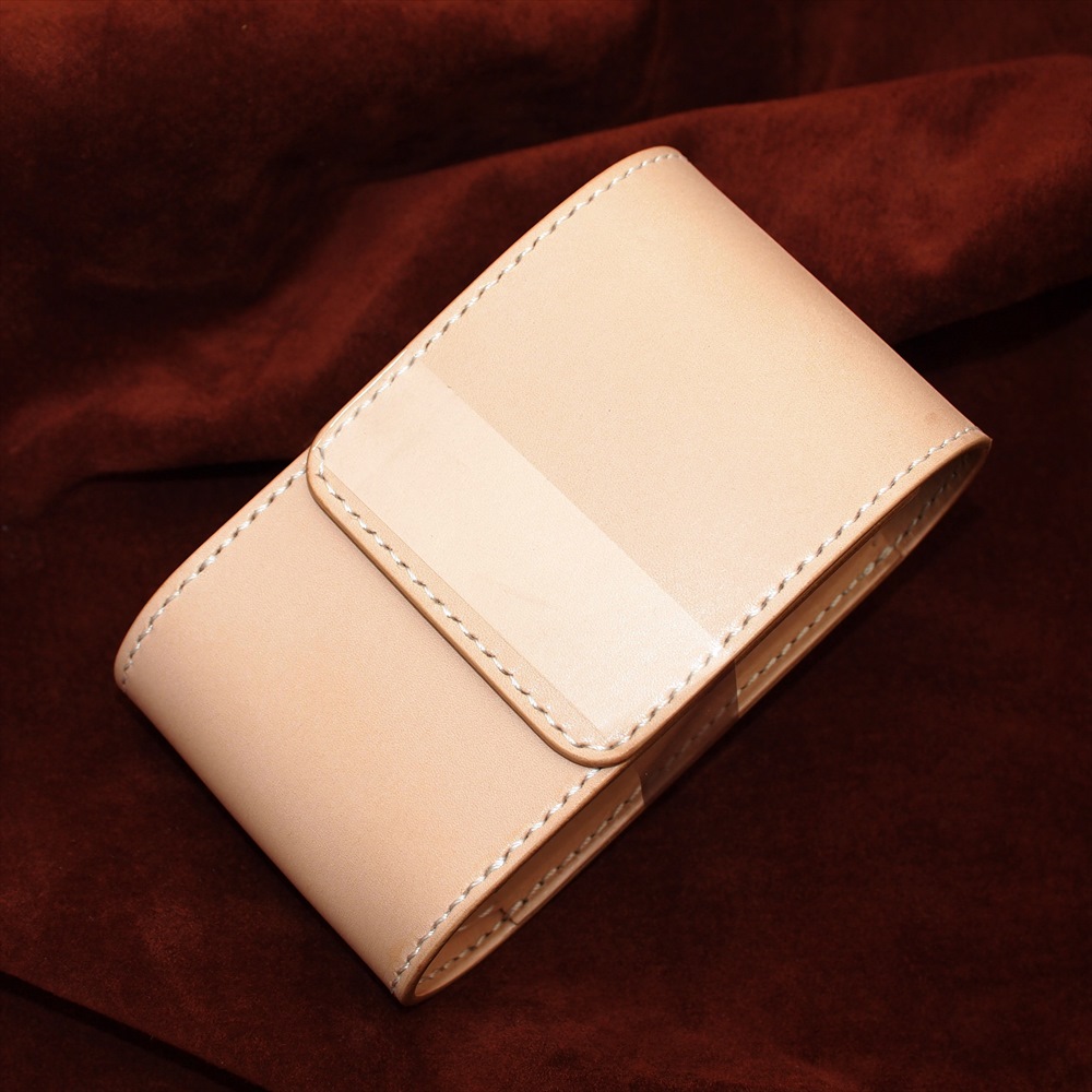 OM-28 OLYMPUSカメラケース革職人の手縫い仕立て – 馬蹄舎