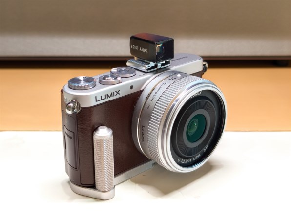 パナソニック LUMIX DMC-GM1SK-A レンズキット [ブルー] 価格比較