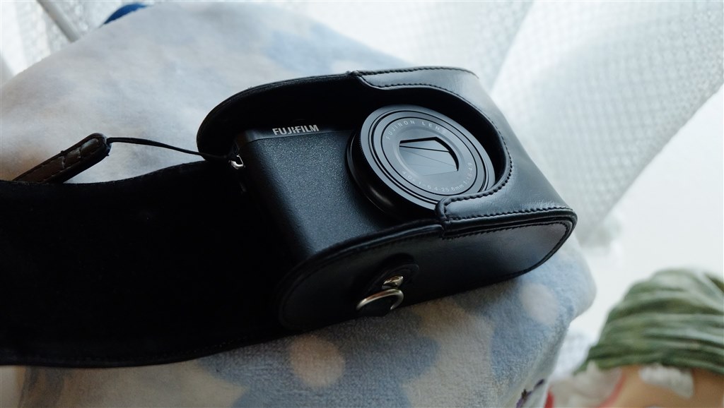 カメラグリップをつけたXQ1のケースについて』 富士フイルム FUJIFILM