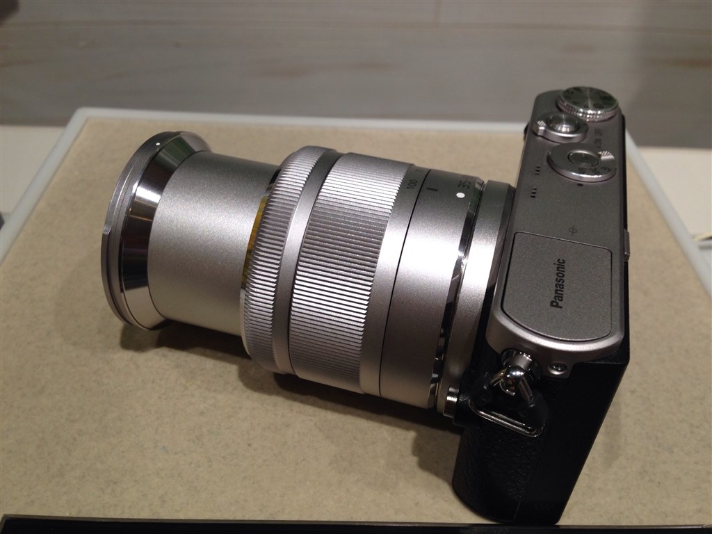 フードを見てきました』 パナソニック LUMIX G VARIO 35-100mm/F4.0