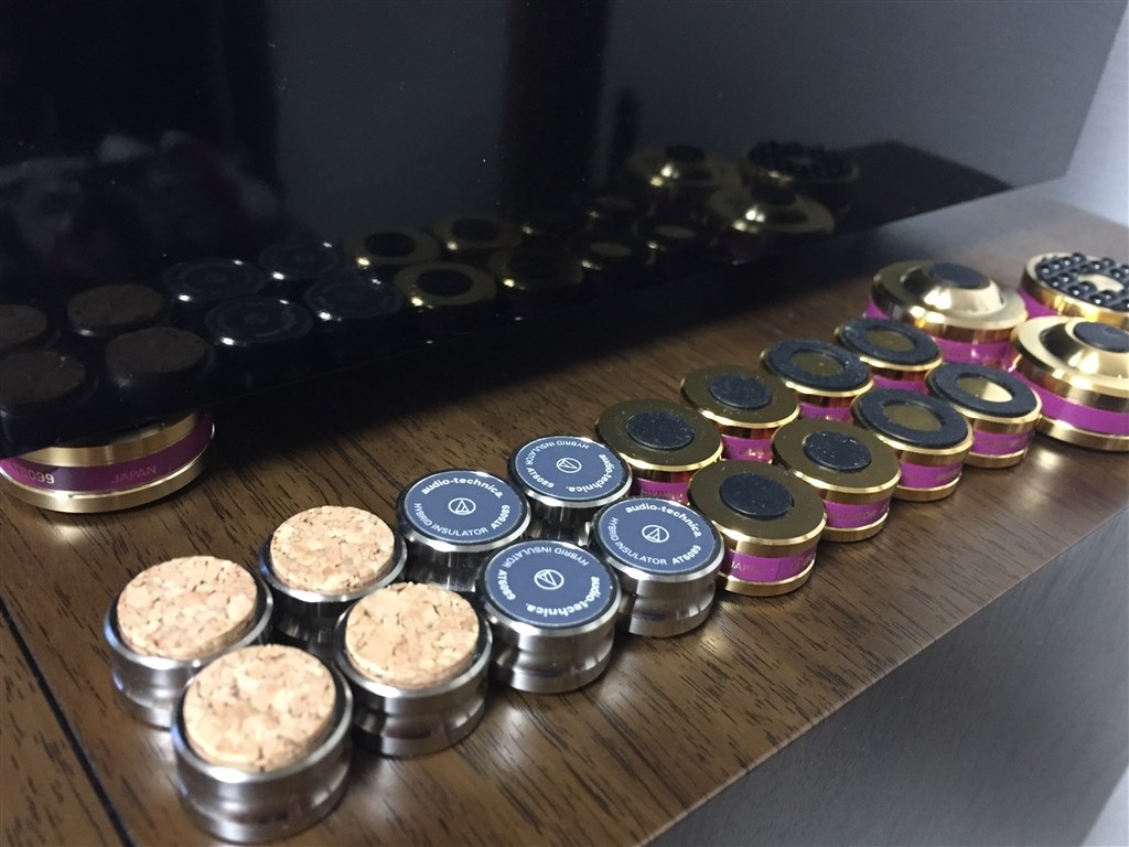 インシュレーター』 DALI ZENSOR3 [ライトウォールナット ペア] の