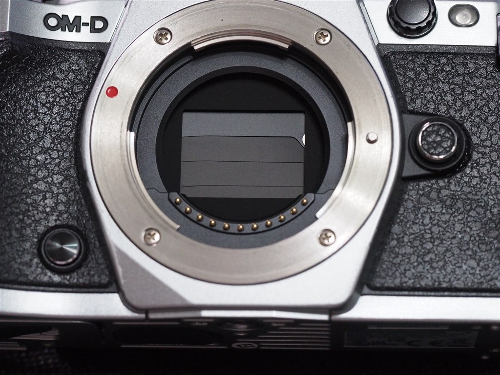 18000ショットでシャッターが逝きました』 オリンパス OLYMPUS OM-D E