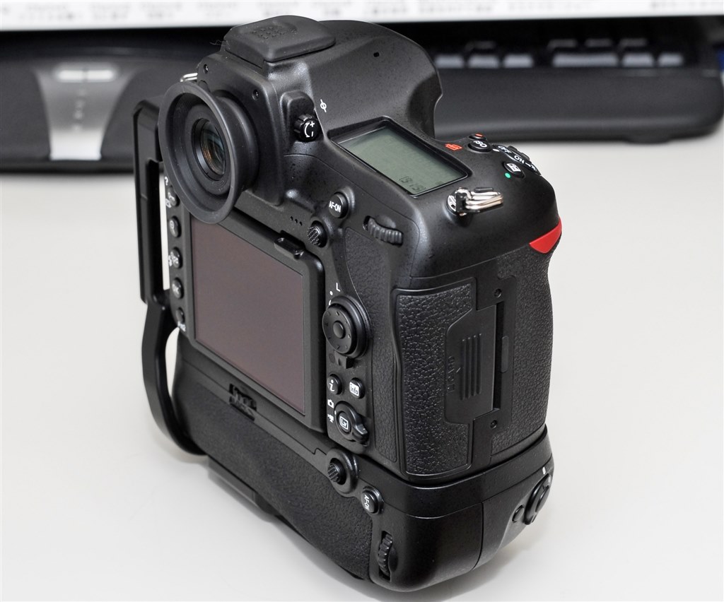 バッテリーパックMB-D18の遊び』 ニコン D850 ボディ のクチコミ掲示板