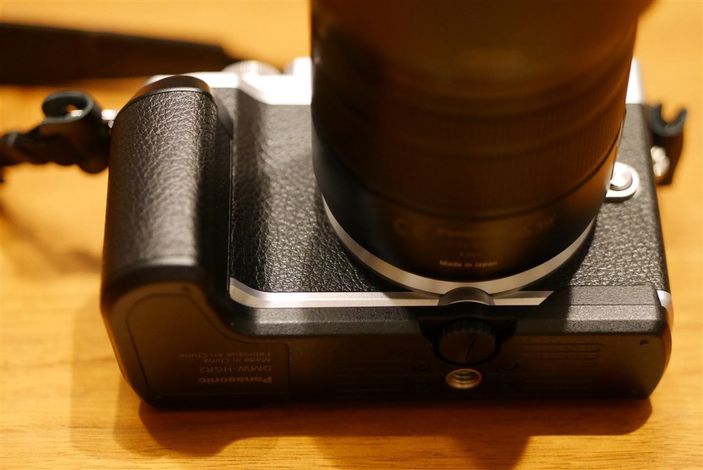 シルバーボディ+ハンドグリップ+アイカップ』 パナソニック LUMIX DC