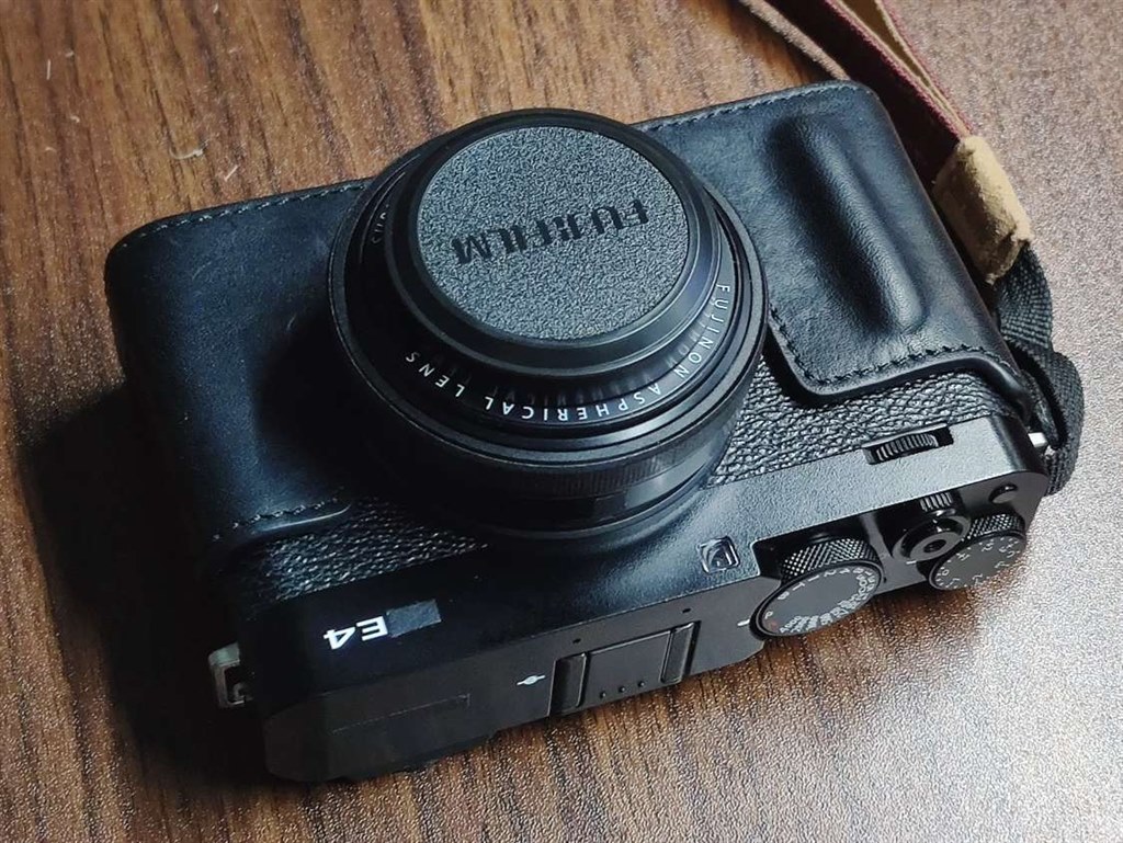 やっとレンズフード』 富士フイルム フジノンレンズ XF27mmF2.8