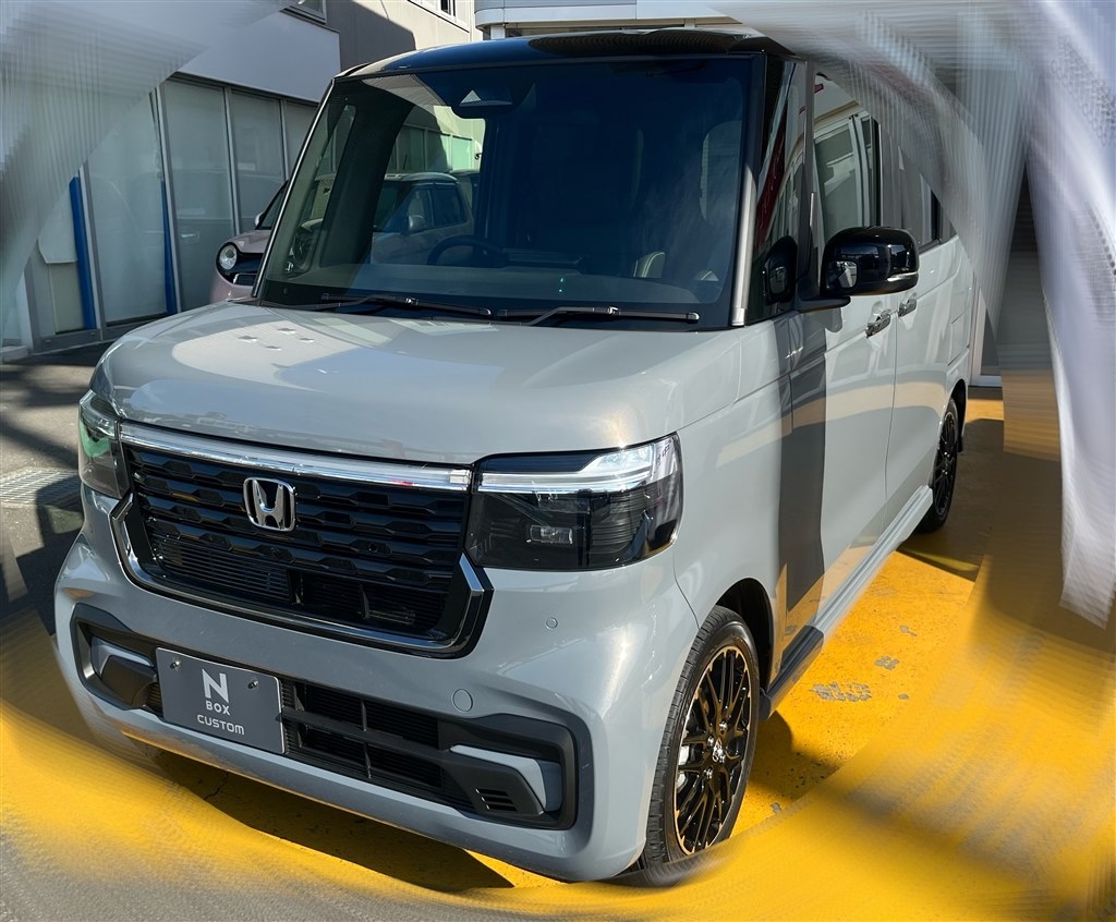 フロントグリルとフォグライトをつけるかどうか』 ホンダ N-BOX