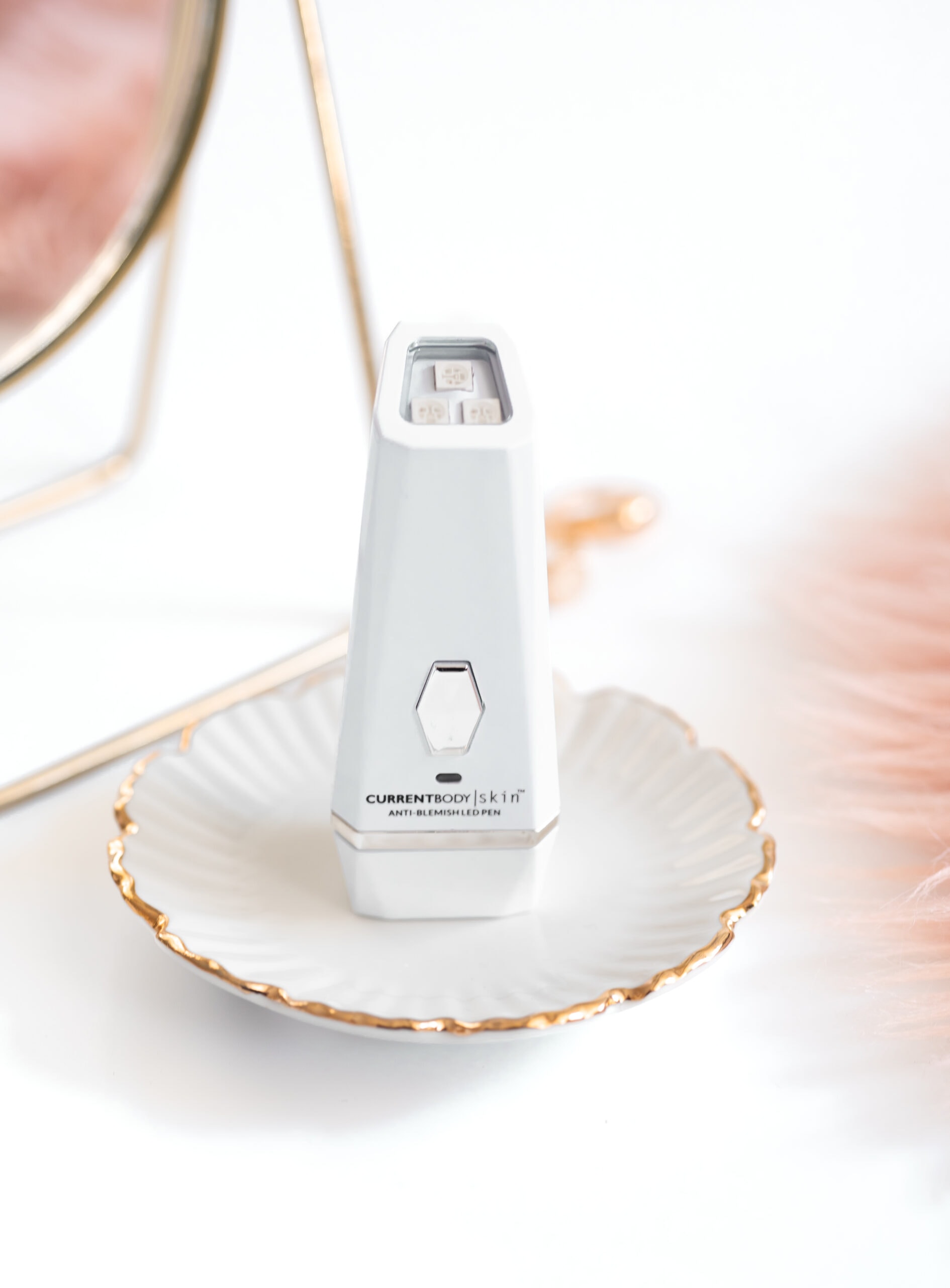 CurrentBody Acne Pen Review: Is This Launch A Hit Or Miss?