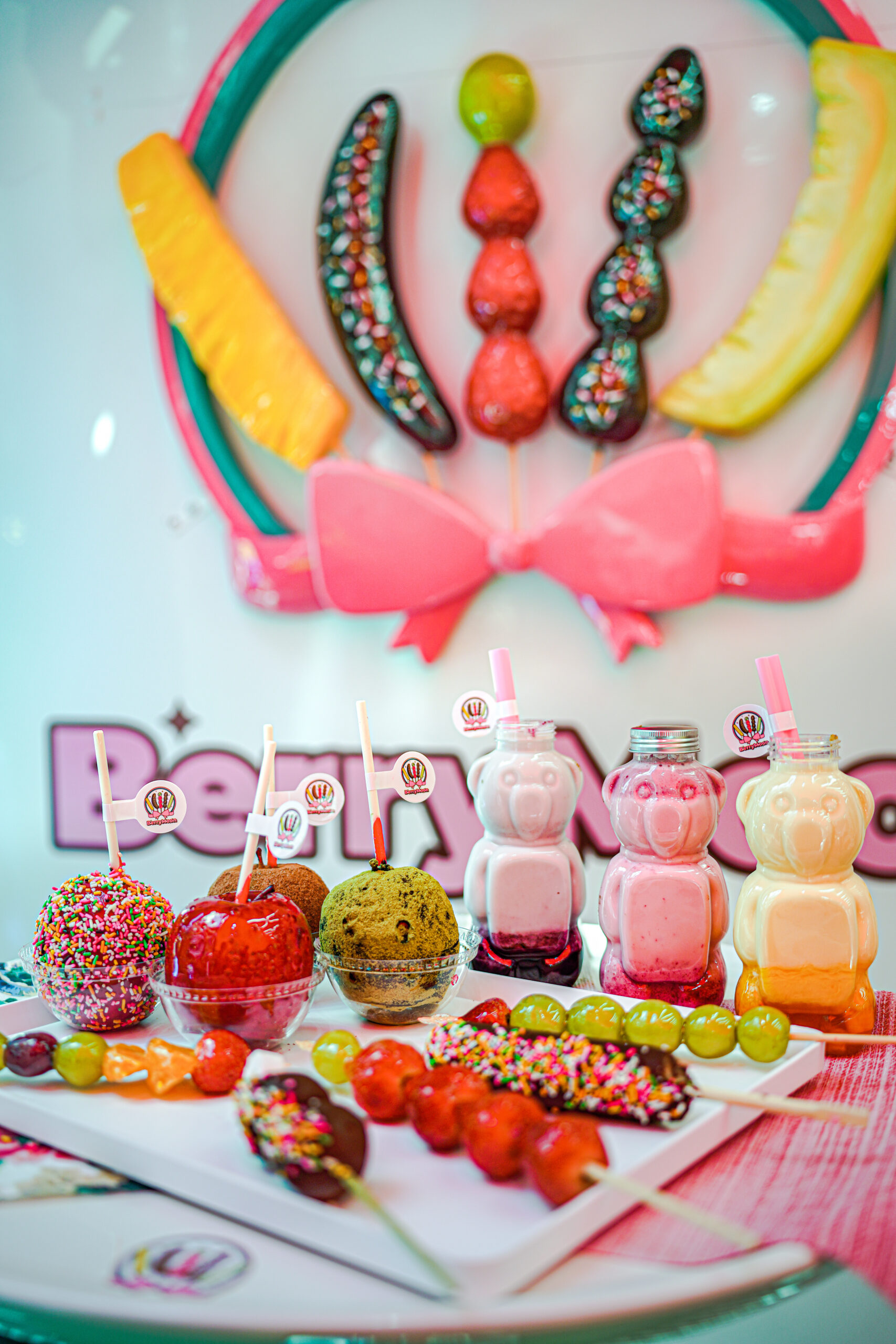 東京上野・アメ横で生まれた名物韓国風イチゴ・フルーツ飴！ベリー