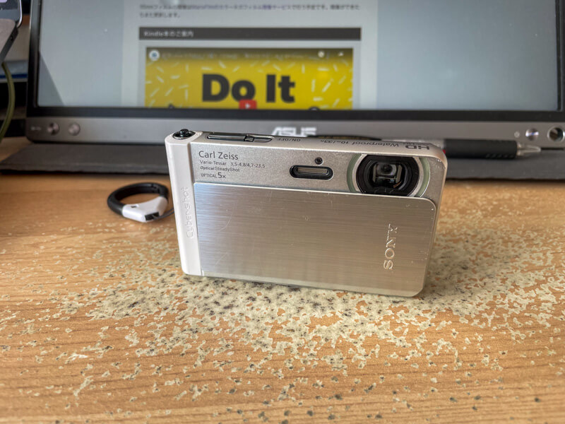 SONY Cyber-shot DSC-TX30】2024年12月のオールドコンデジ（沈胴式