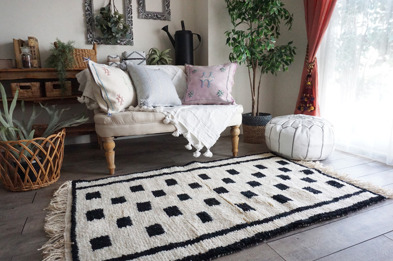 世界に1枚だけ！モロッコ直輸入のウール100％ハンドメイドベニワレン