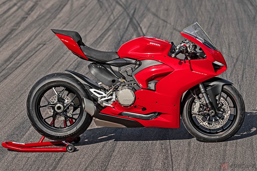 ドゥカティ新型「パニガーレV2」 伝統のLツインを継承するスーパー