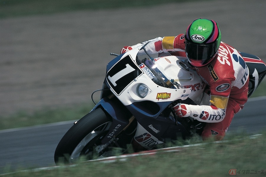 1989年に誕生し、二輪四輪のレース界を席巻した2台のベースモデルとは