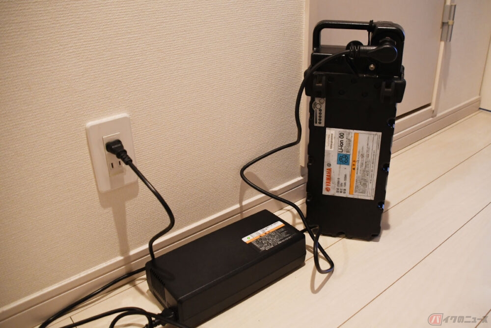 ヤマハ E-Vino 専用充電器 YAMAHA ヤマハ 電動バイク E-VINO用