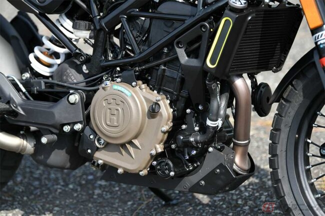 思わず2度見するハスクバーナ「スヴァルトピレン401」 その乗り味は