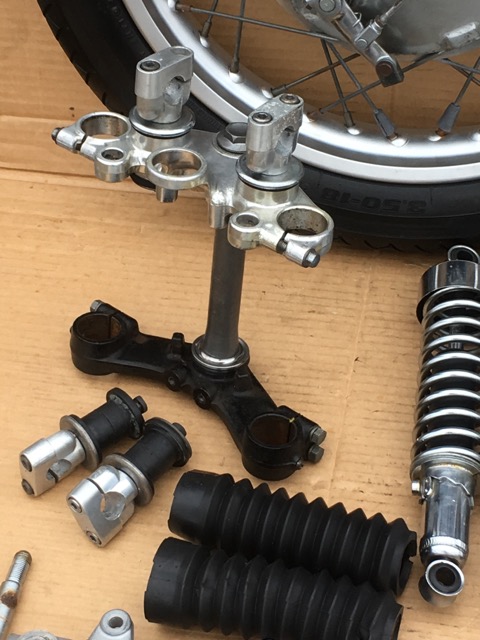 SR400の純正パーツが多数入荷しました。 | バイクパーツのジャンクボックス