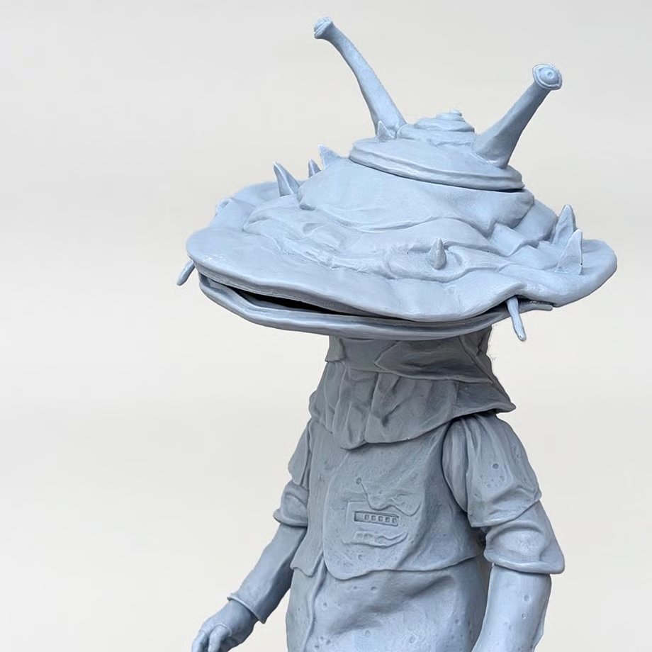 カネゴン（成型色：TVグレー）6/29(日)正午より予約受付開始