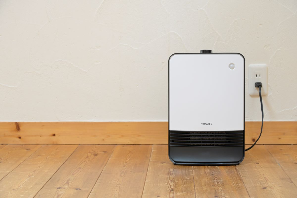 商品情報_セラミックファンヒーター（人感センサー） | 山善の商品情報