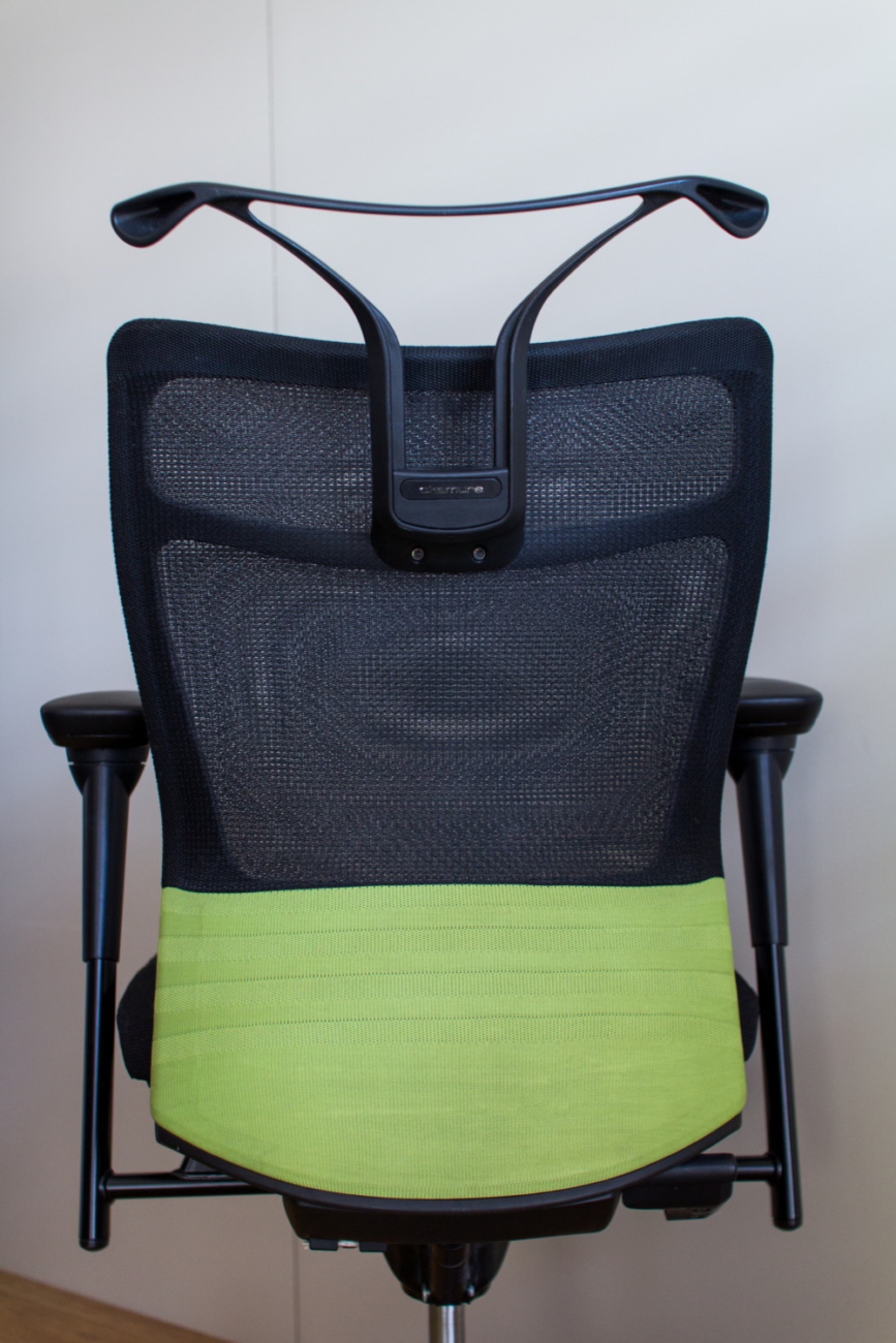 オフィスチェア レビュー】長時間のデスクワークには、よいオフィス