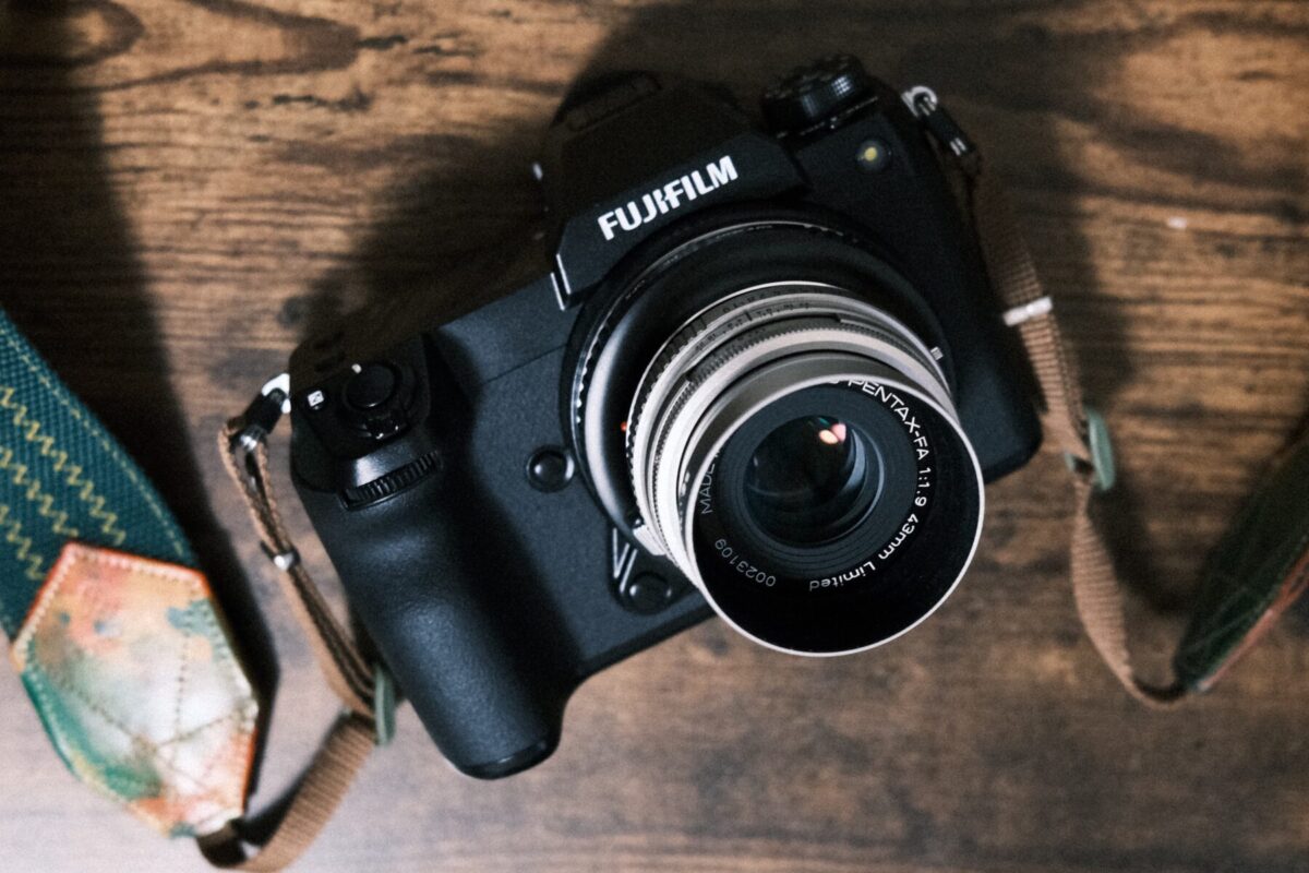 GFX × オールドレンズ。「smc PENTAX-FA 43mm F1.9 Limited」 | BORN