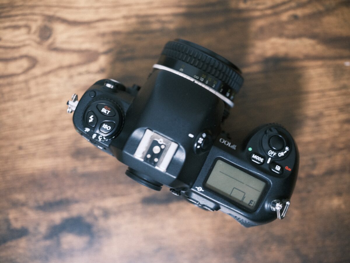 フィルムカメラレビュー。「Nikon F100」 | BORN SURE blog