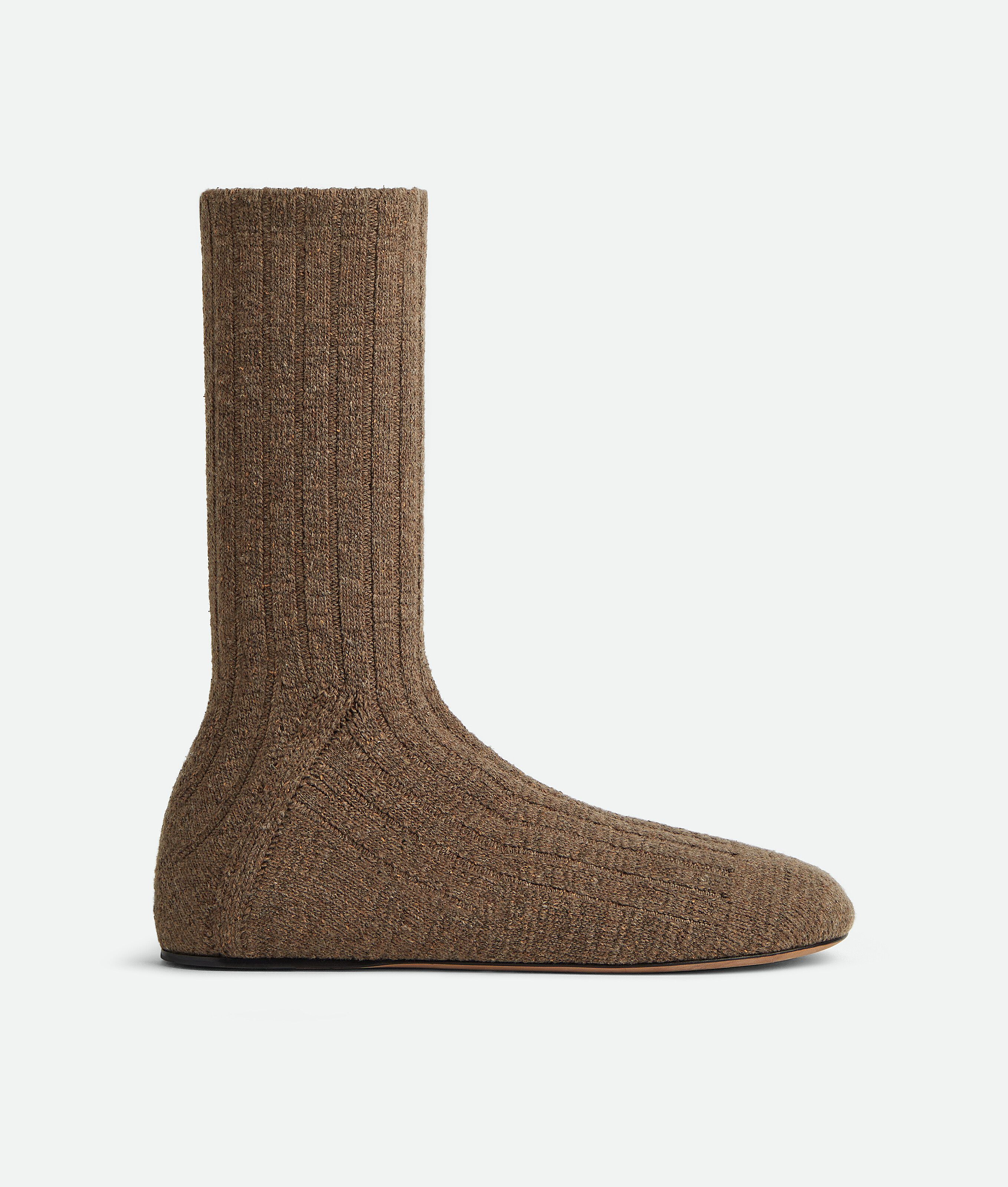 ドミニカ ブーツ のために メンズ で ジンジャースナップ | ボッテガ