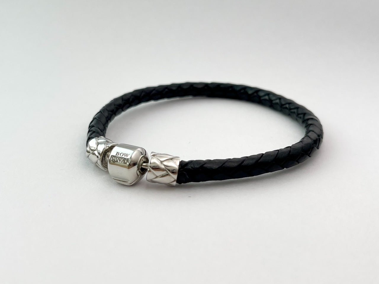 レザーブレスレット／ブラックレザー｜BOW RIVAN（ボウリヴァン）