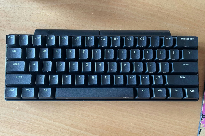 ikbc、60％レイアウトでトライモード（2.4GHz/Bluetooth/USB）対応の