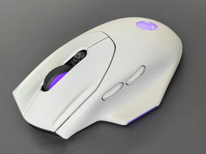 DELL、ビジュアルの良さはALIENWAREらしいと言える新型のワイヤレス