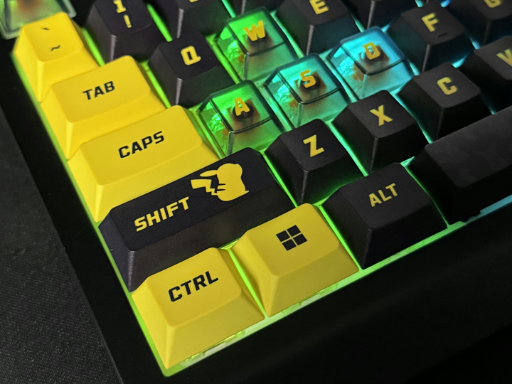 Razer、最新機で出してきたゲーミングキーボード『BlackWidow V4