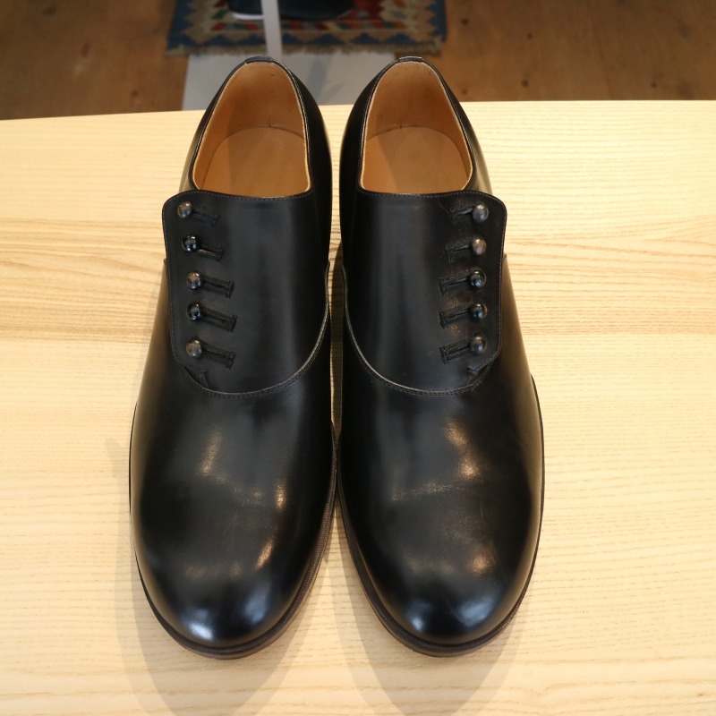 forme (フォルメ) / 【Button Up Shoes Plain Toe】のご紹介