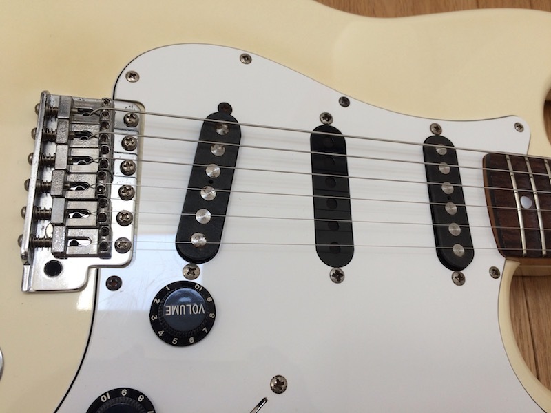 フェンダージャパン ストラトキャスター リッチーブラックモアモデル