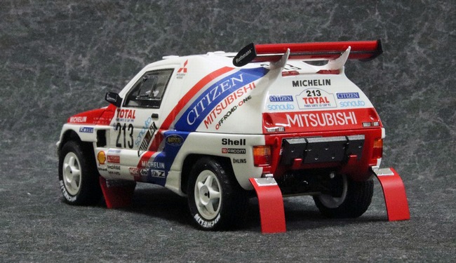 HIGH-GEARedの模型と趣味の日常 1/24三菱パジェロ（ラリーレイド