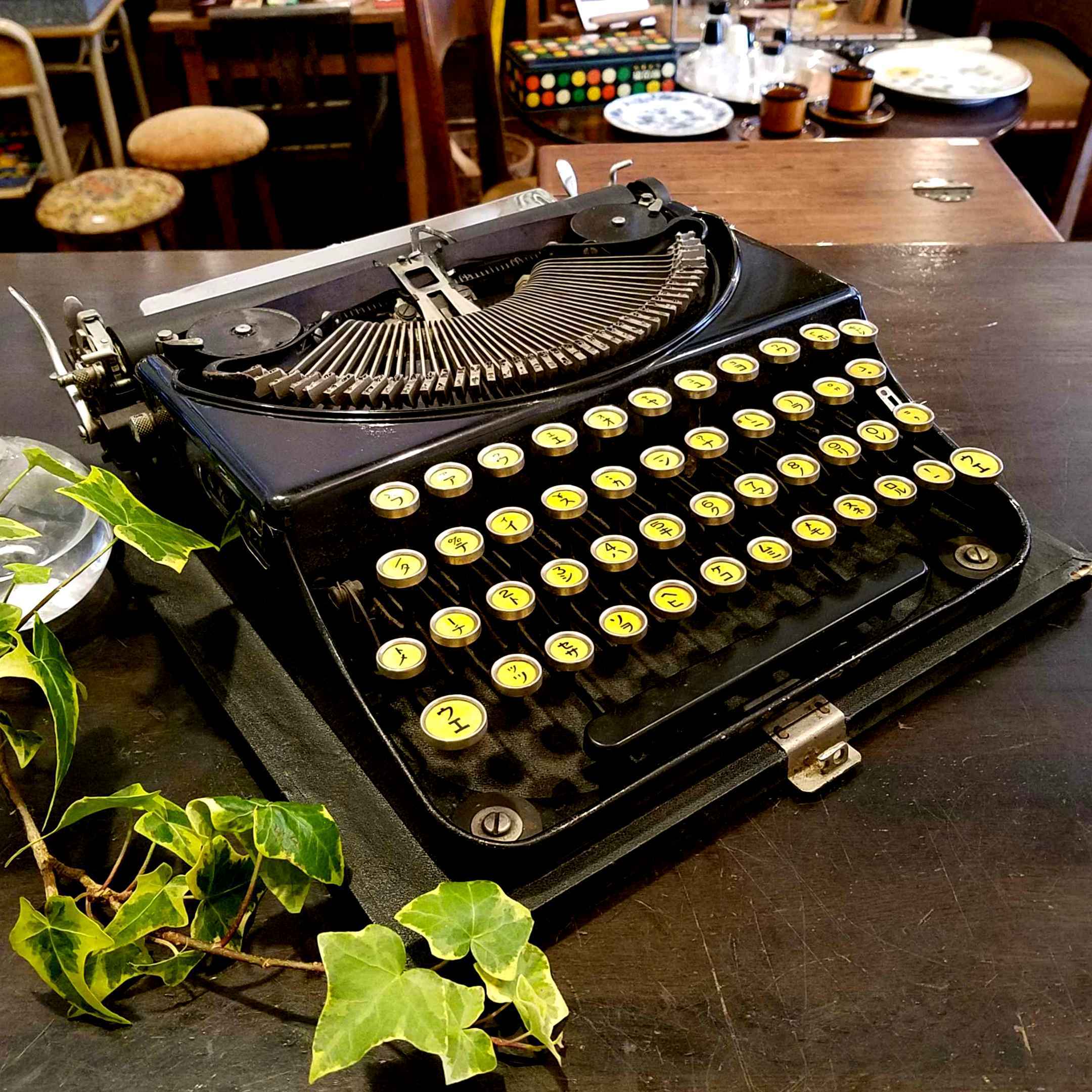 Remmington/レミントン社のUSアンティーク・タイプライター（カタカナ