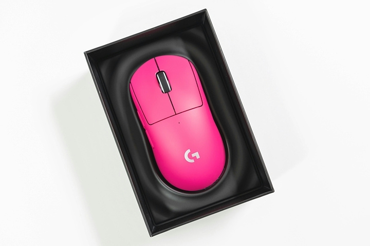 ロジクール 『PRO X SUPERLIGHT マゼンタ』 画像など ～ピンク一色に