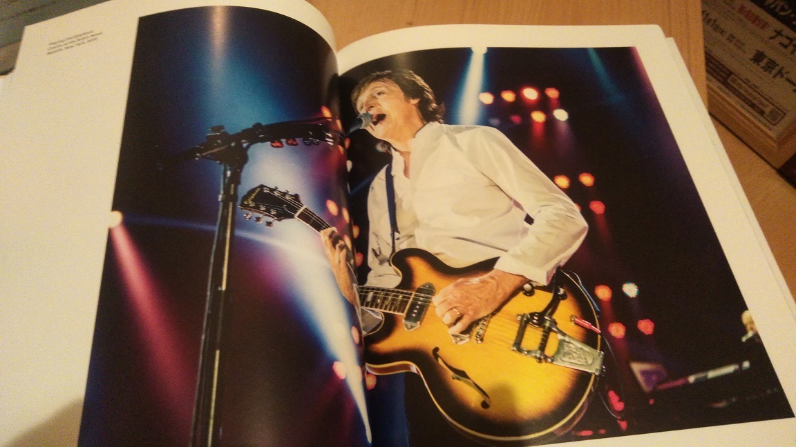 The Lyrics: 1956 to the Present」（Paul McCartney）の本が、予約し