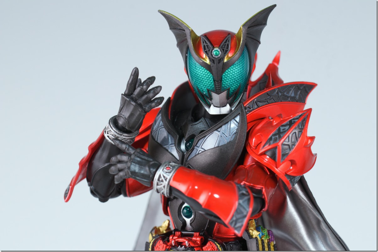 S.H.フィギュアーツ 真骨彫製法 仮面ライダーダークキバ ミニミニ