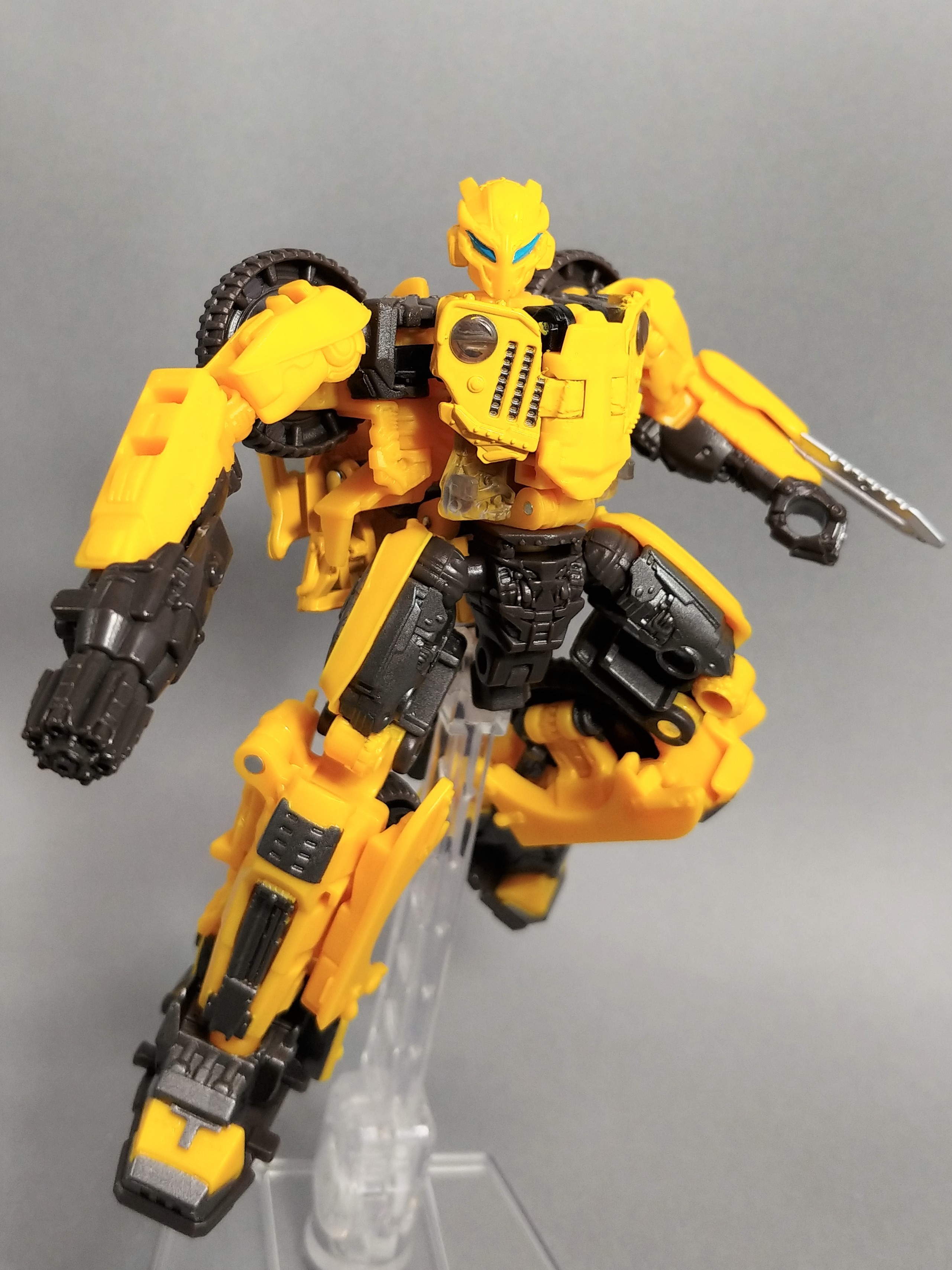 レビュー TF スタジオシリーズ オフロードバンブルビー - ふじの生態日記