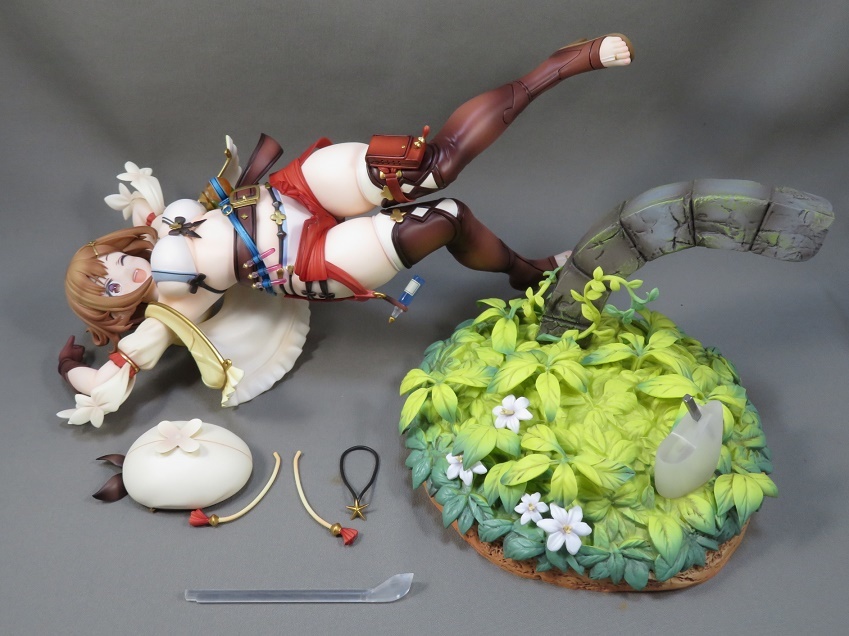 フィギュアレビュー あみあみ×AMAKUNI ライザのアトリエ ～常闇の女王