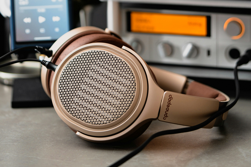 Razer、A BATHING APEコラボのANC/Bluetoothヘッドホン『Razer x *A