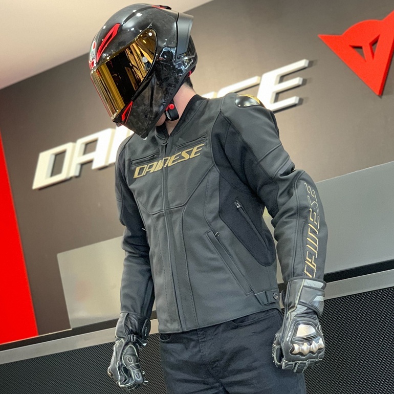 黄金の輝きを纏う、その瞬間。