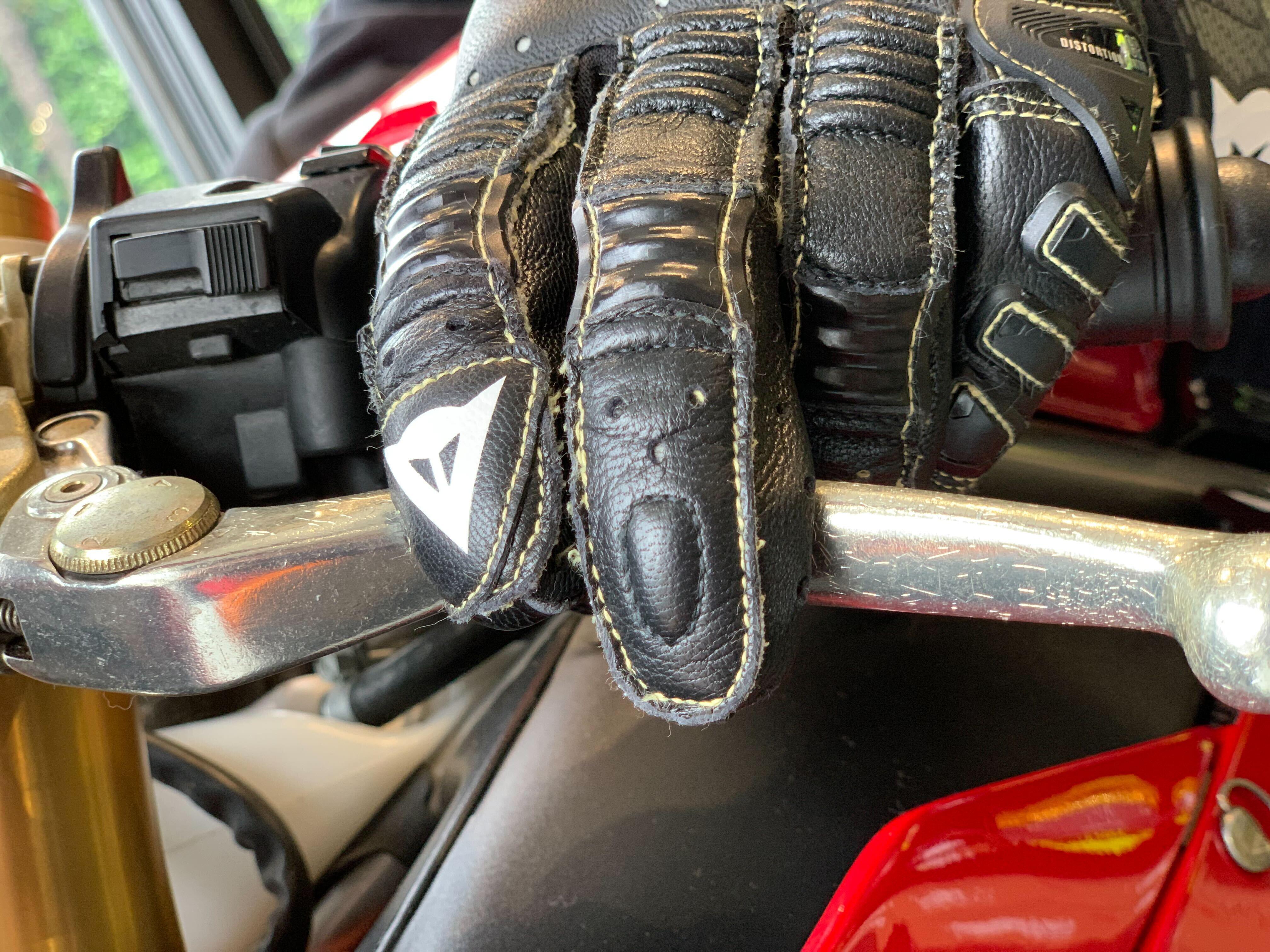 ダイネーゼの誇る最新フラッグシップグローブ