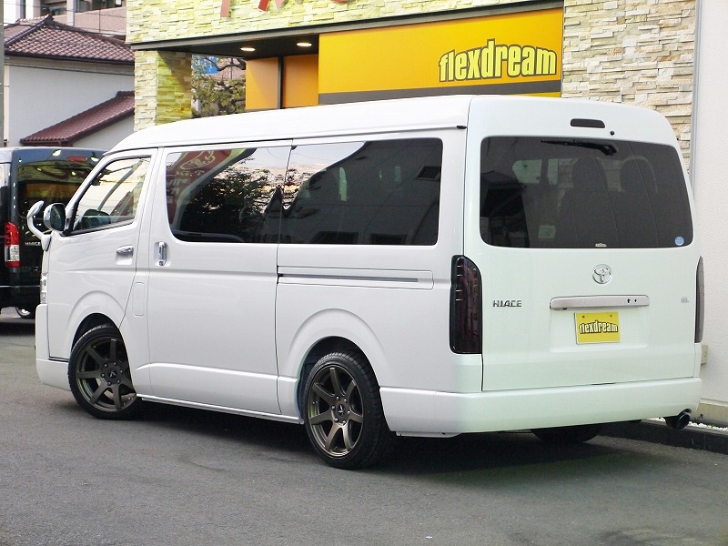 200系ハイエース用 BAD TAIL：415COBRA｜ハイエース専門店カスタム情報