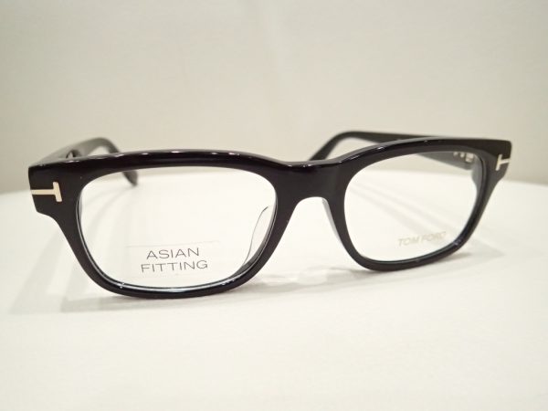 TOM FORD(トムフォード) TF5432-F 人気メガネフレーム入荷 ｜ oomiya