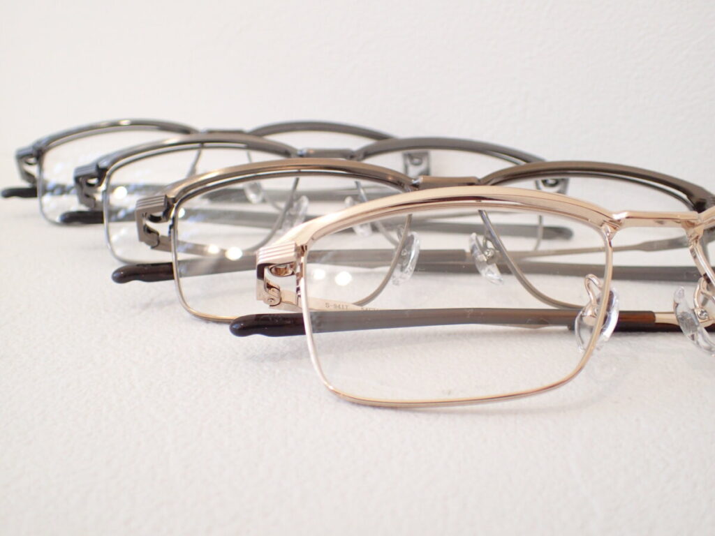 フォーナインズ「S-941T」シームレスな印象のメタルブロウフレーム