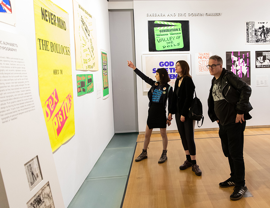 アート＆デザイン美術館で、パンクロックの歴史をグラフィックで