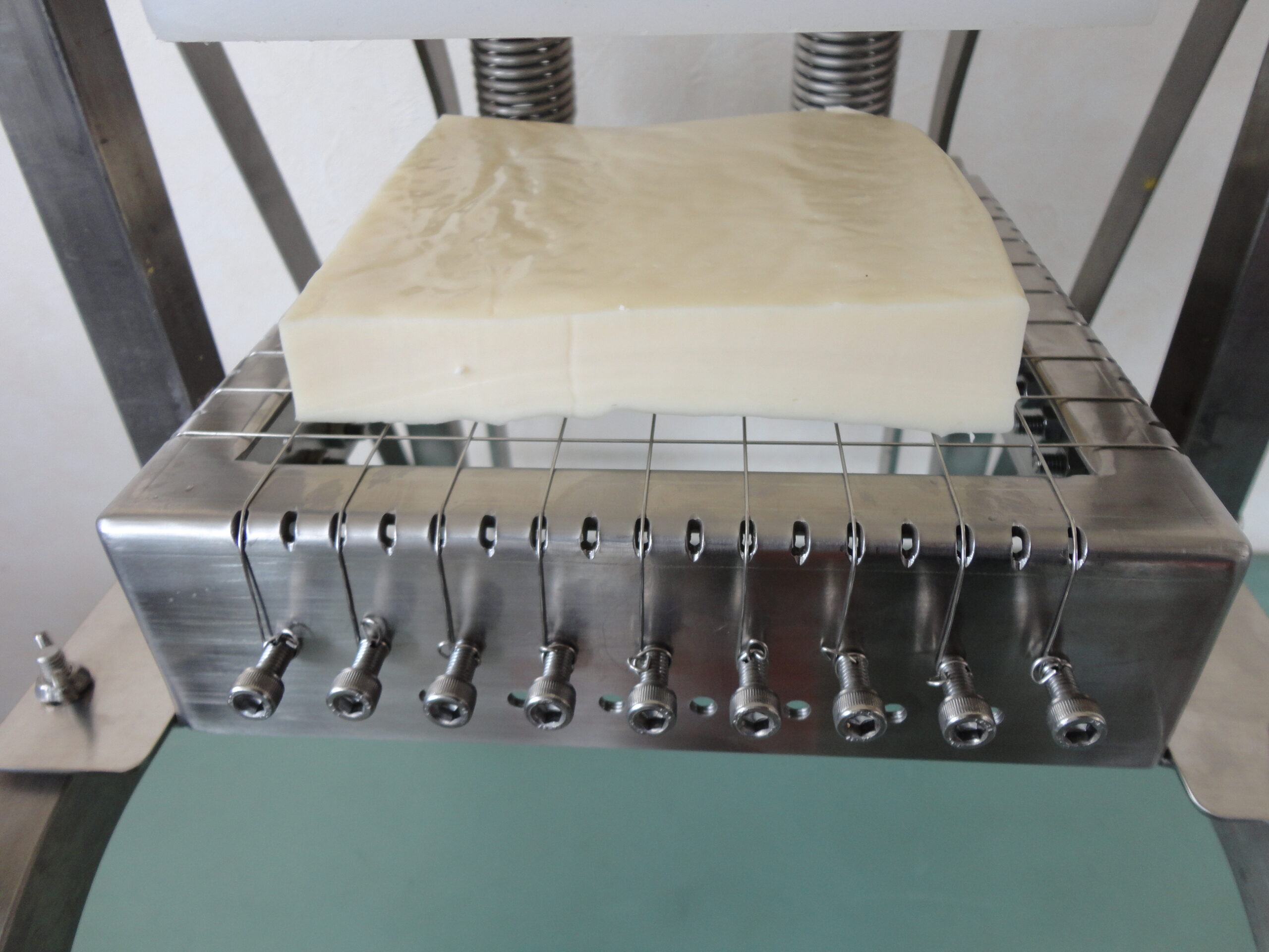 マルチプレスカッター 【CKL-A2】角切り用 刃物部ご紹介 | 平野製作所