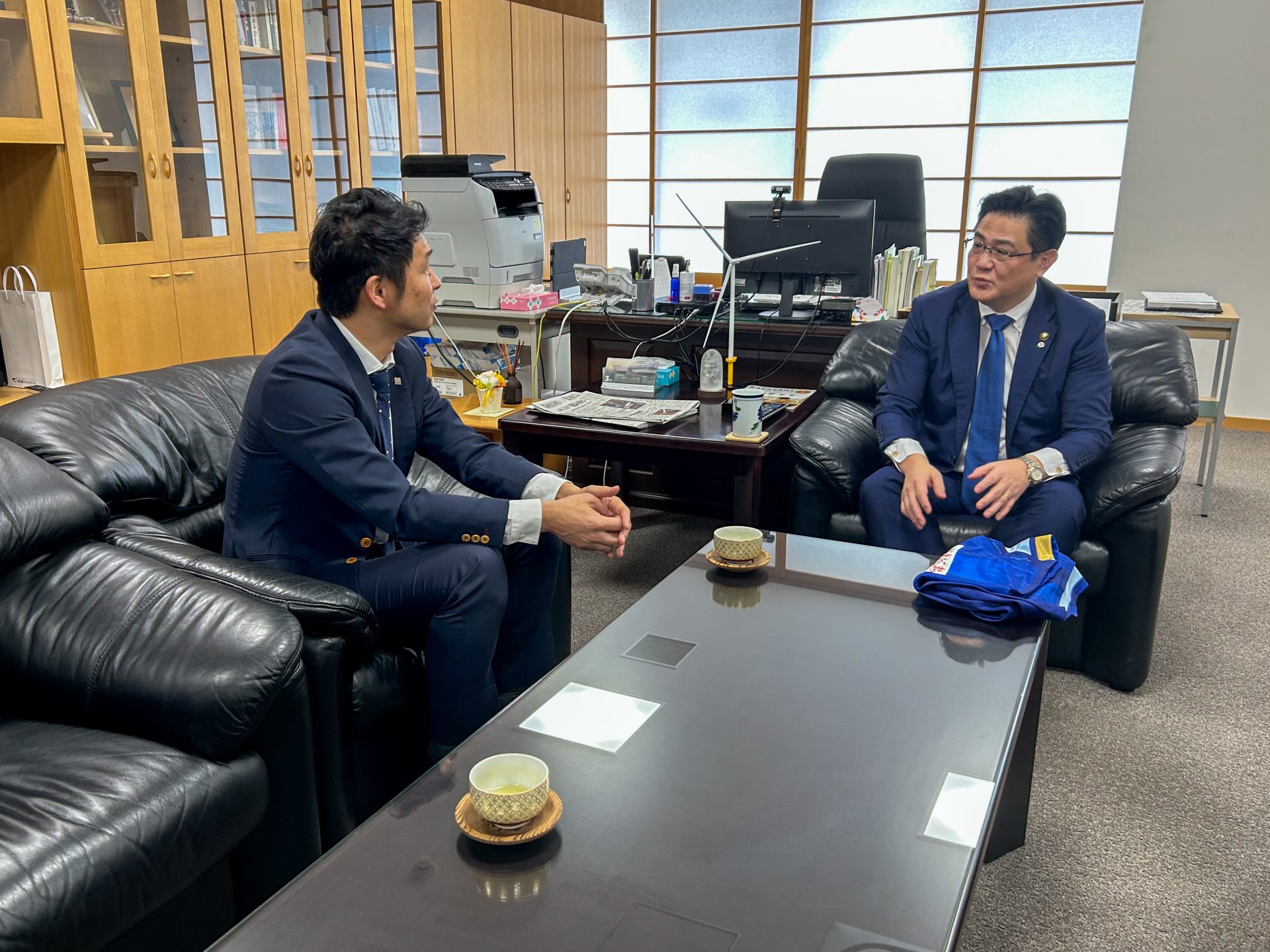 3.6 潟上市長を表敬訪問しました | ブラウブリッツ秋田