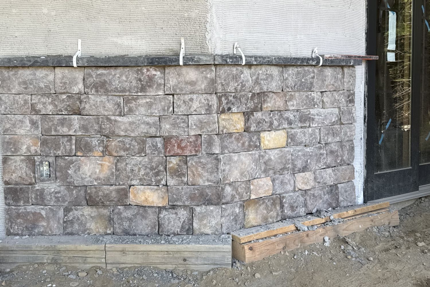 Black Bear Mountain Stone - Stone Veneer - Hackett Stone Kona