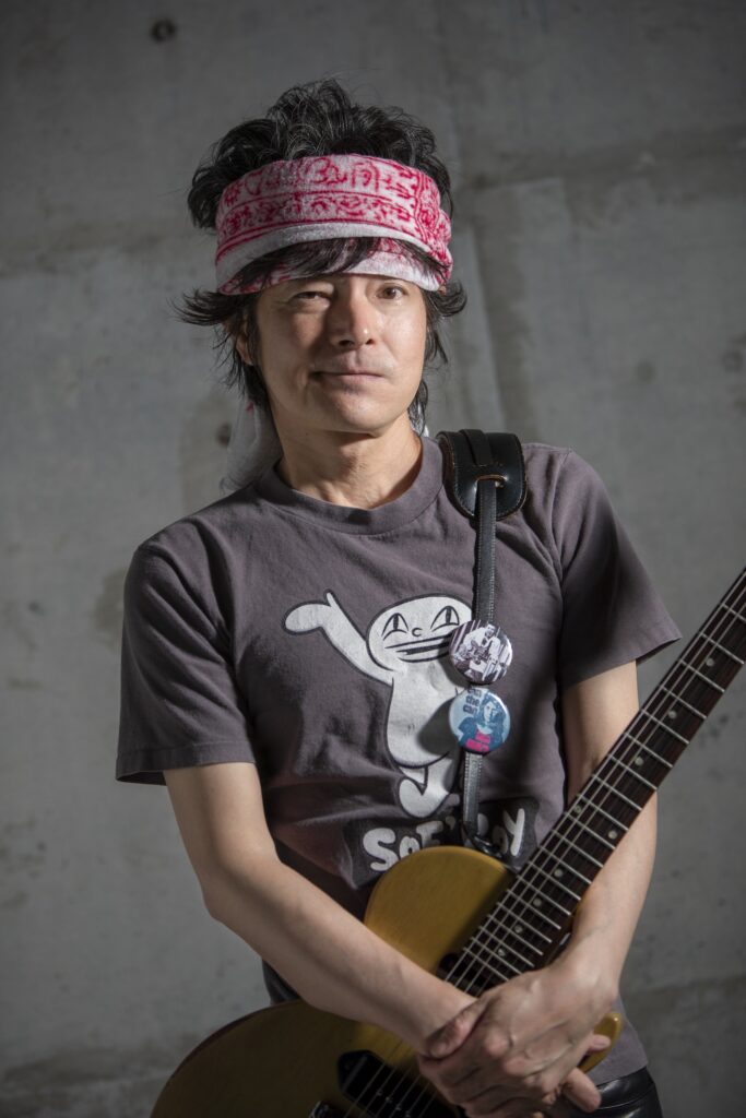 真島昌利（ザ・クロマニヨンズ）、初の著書『ROCK&ROLL RECORDER』が2